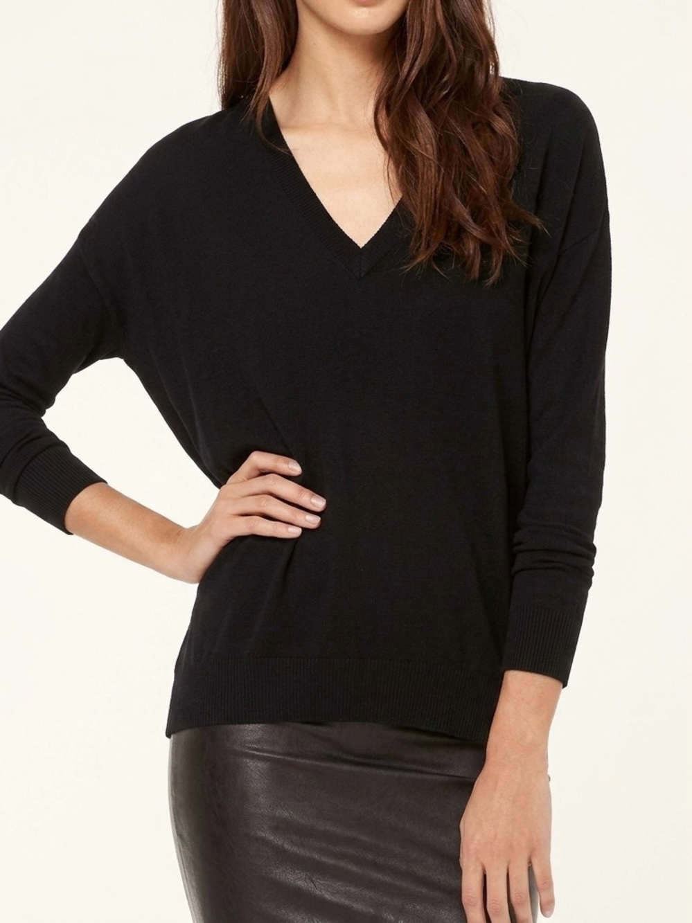 Wilfred Free Aritzia Black Devinette Oversized High-Low Plunging V-Neck Sweater